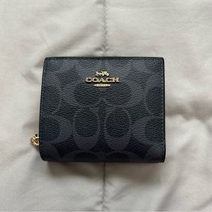 Coach Snap Wallet in Signature Canvas